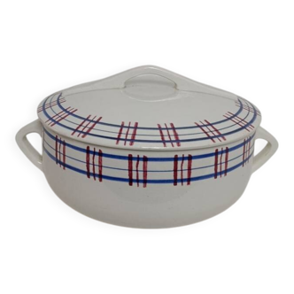 Soup tureen