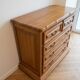 Commode en bois massif