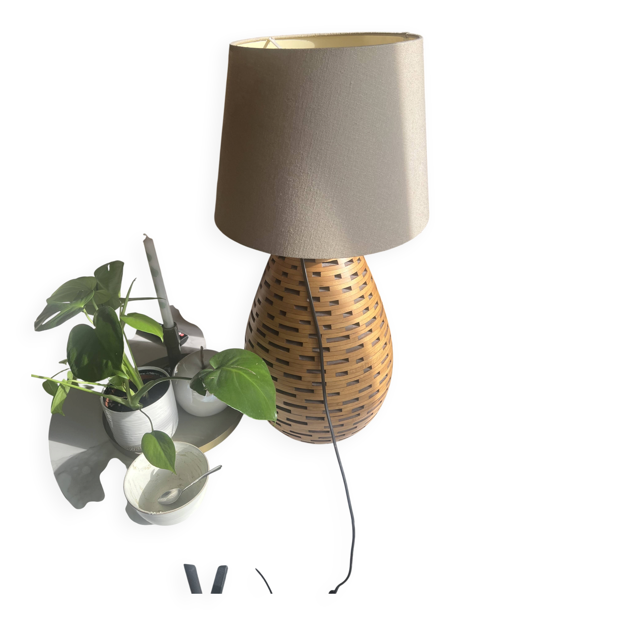 Large wooden honeycomb floor lamp