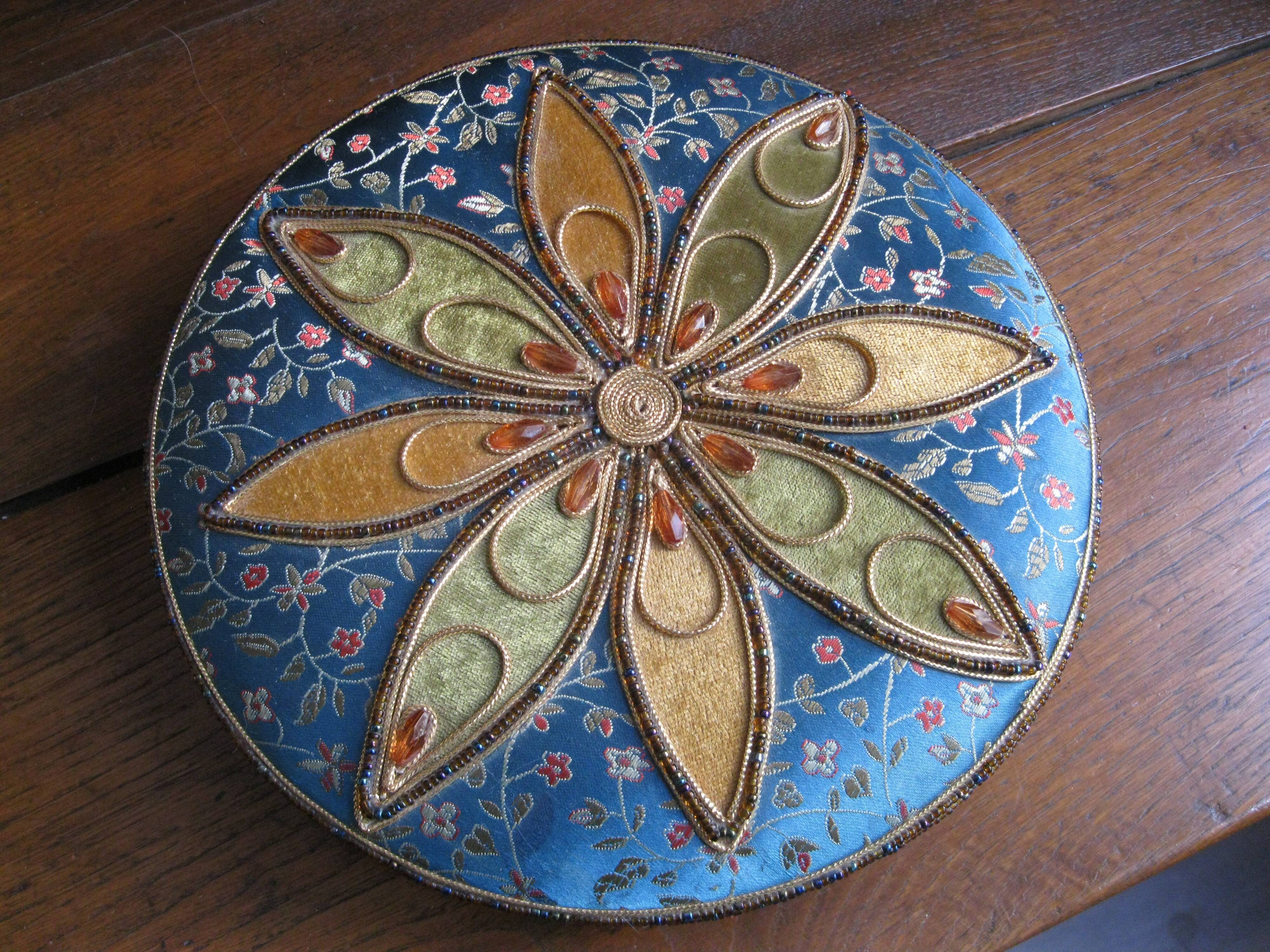 Box fabric fabric velvet beads