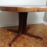 Central-footed rosewood round table