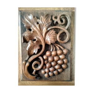 Bas relief en bois, grappe de raisin