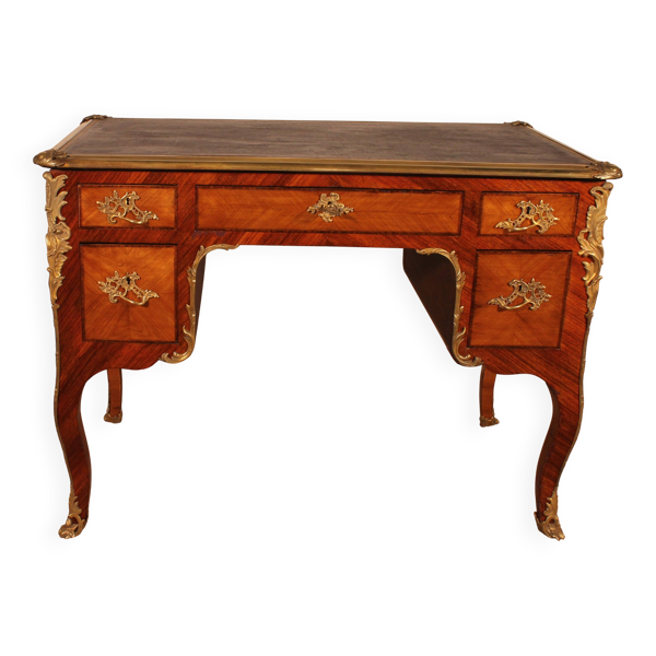 Petit Bureau Plat Double Face En Bois De Rose de style Louis XV du 19° sièc — Beyit