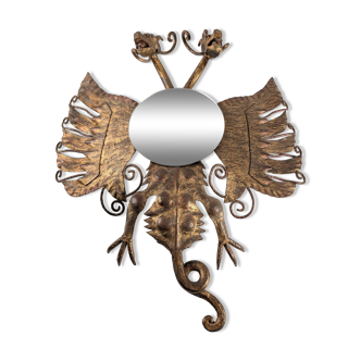 Miroir en fer doré de style néogothique espagnol avec dragon à deux têtes