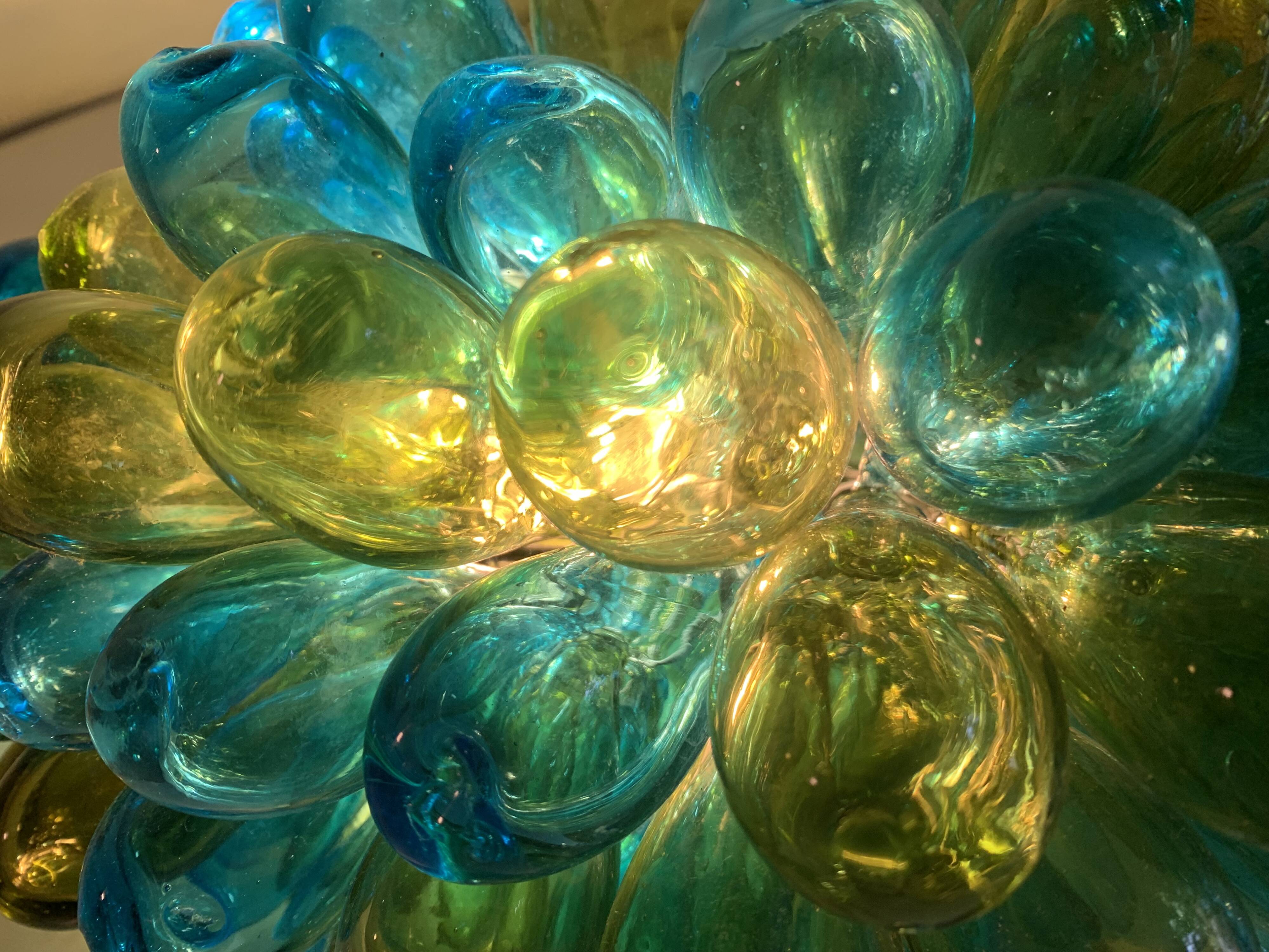 “Cluster” table lamp in blown glass from Syria