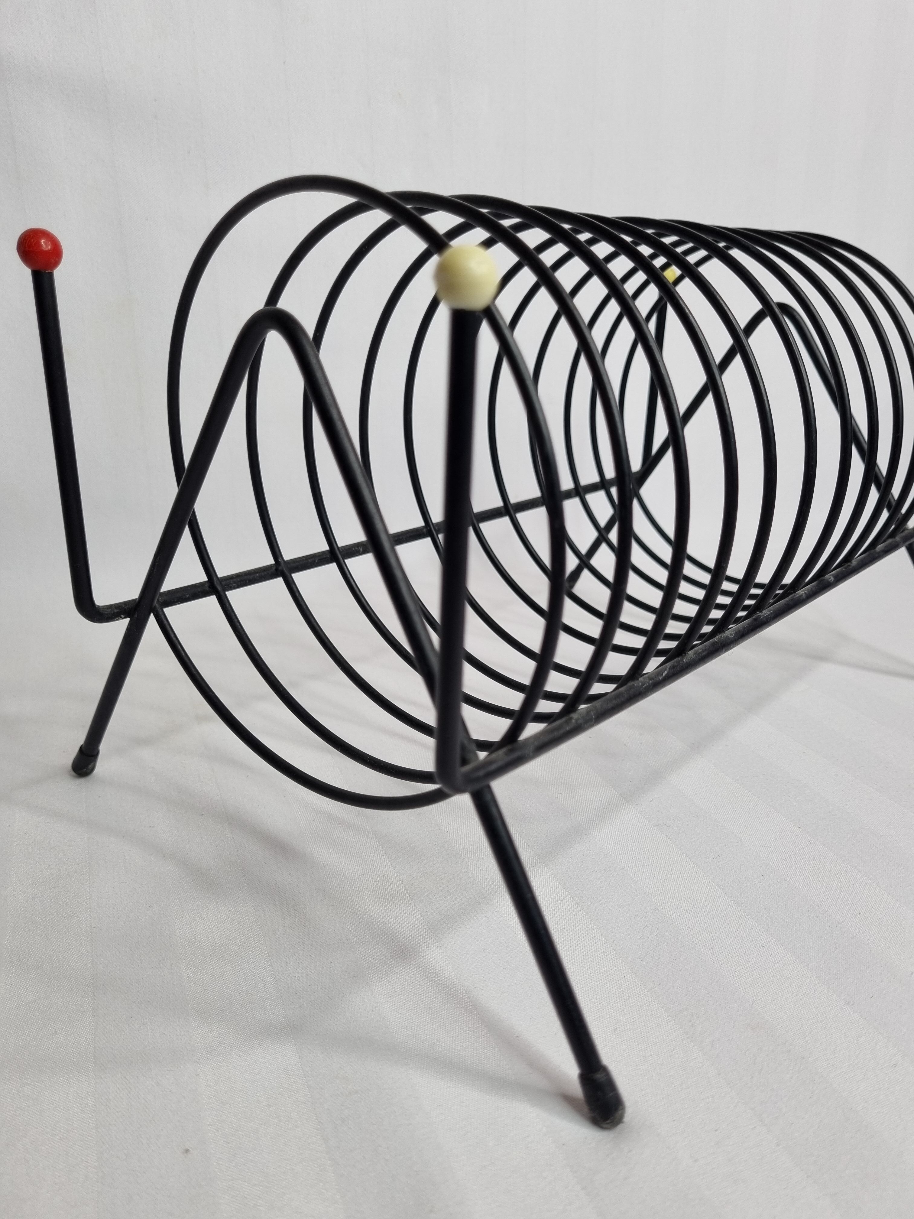 Magazine holder, vinyl holder "spring" in vintage metal, 30 cm