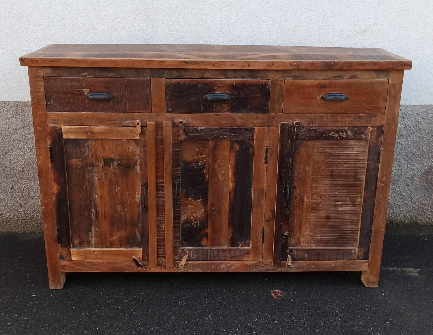 Buffet en bois ancien