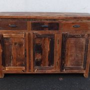 Buffet en bois ancien