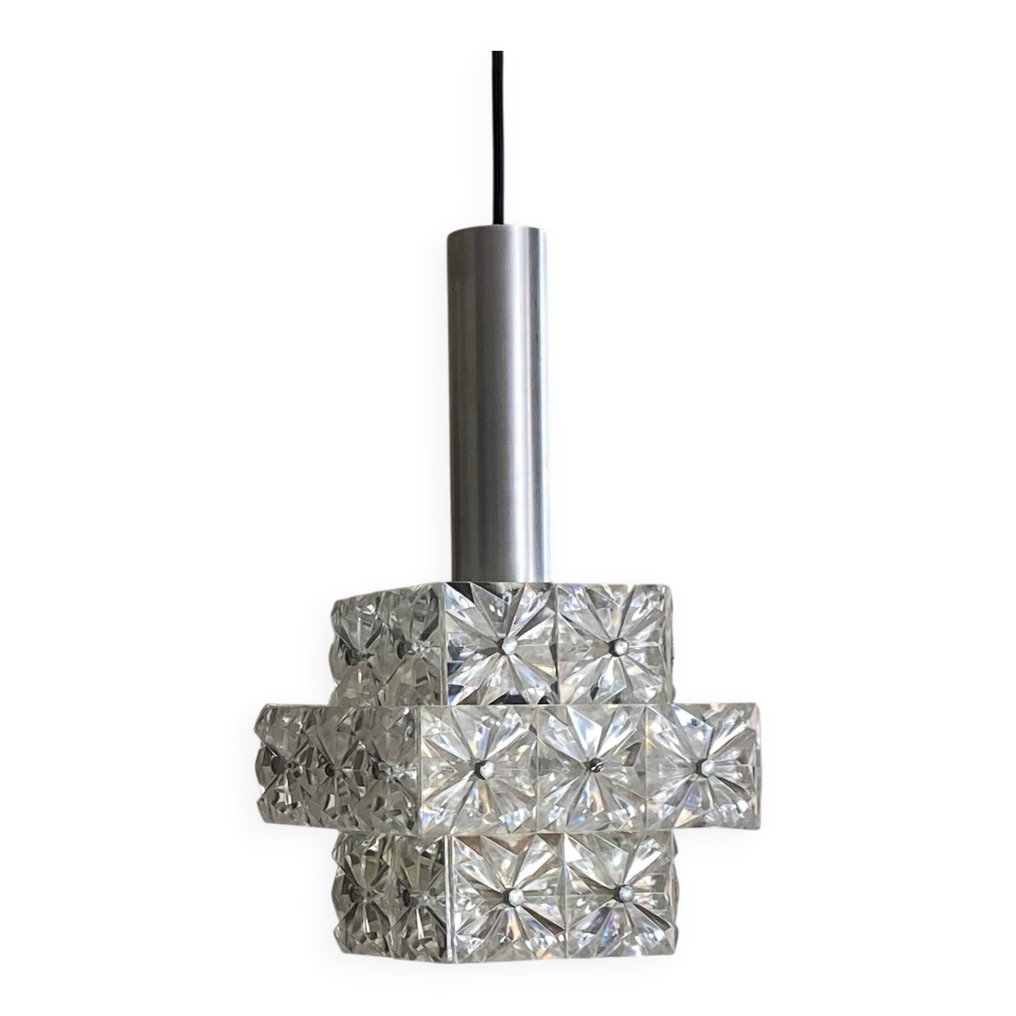 Diamond point plexiglass suspension light and aluminium