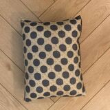 Cushion / small round pattern / 100% silk / 40x30cm