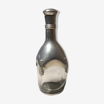 Carafe en verre et étain