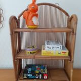 Rattan shelf to hang or lay