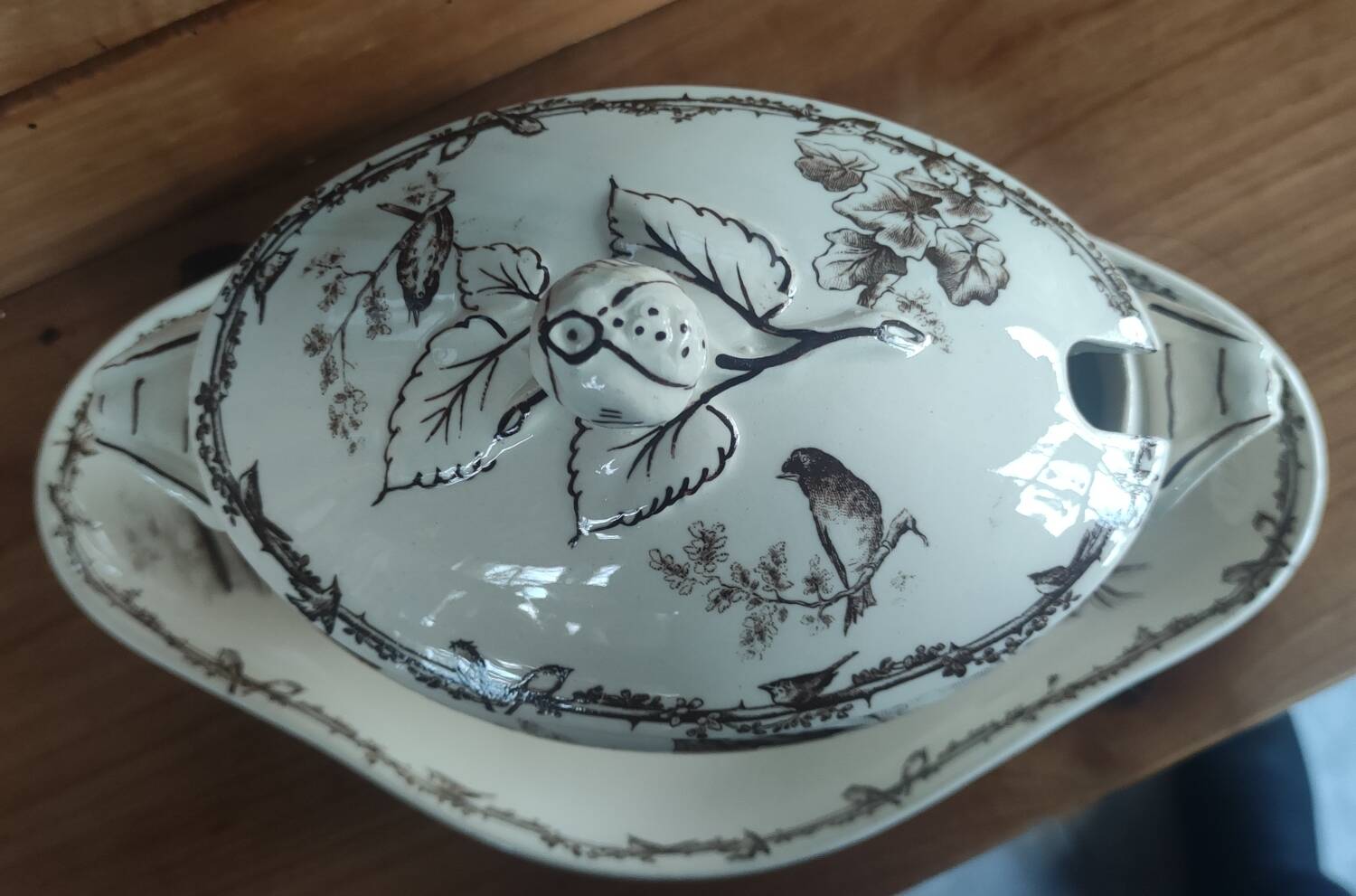 Old Dish Old Sauce Boat Terre De Fer HB & Cie/Sepia