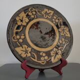 Plat en terre cuite vernissée des années 50 du Dauphiné Gaetana Marino vignes