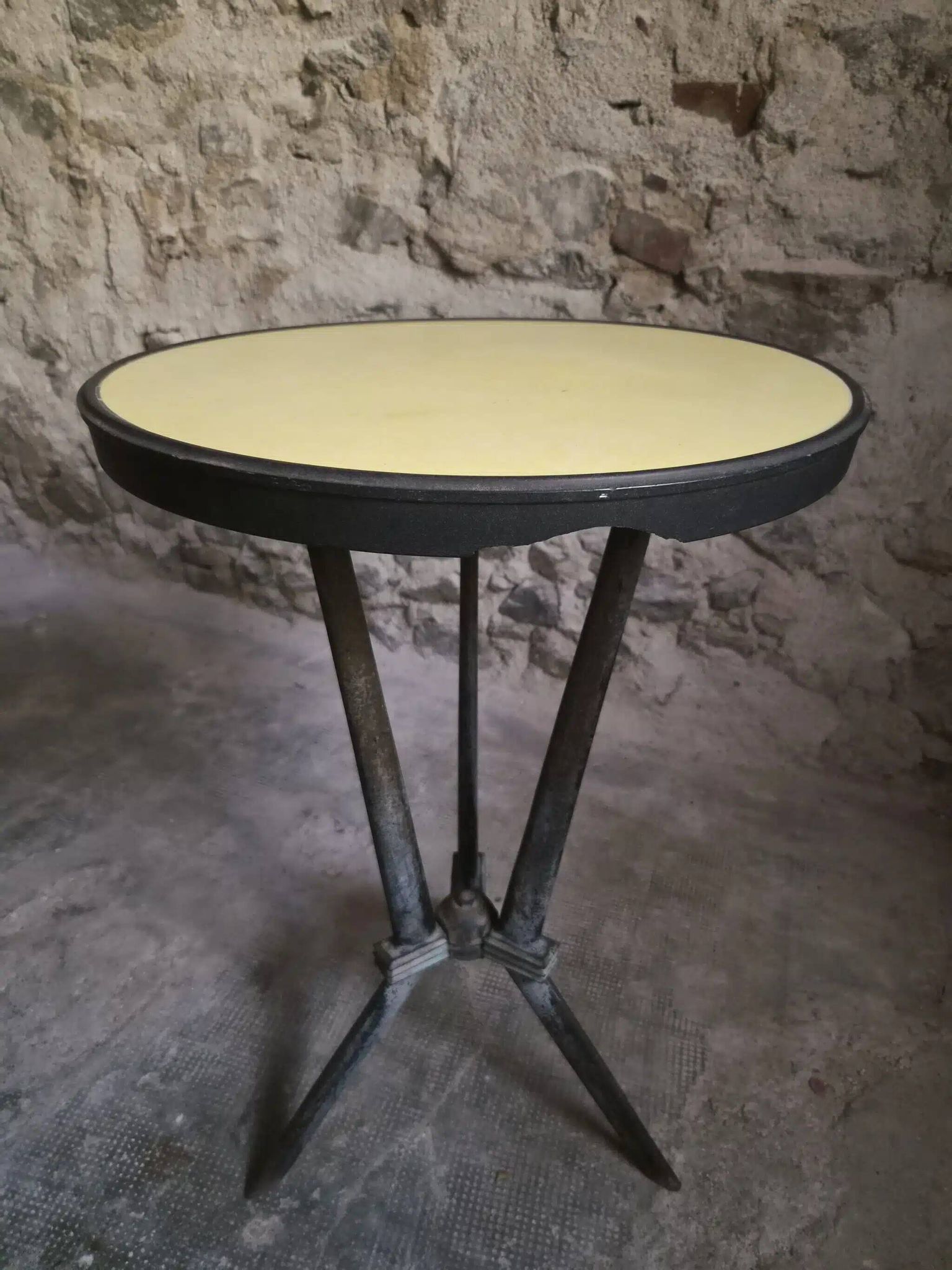 Table bistrot Art déco française REX avec plateau en bakélite, vers 1930