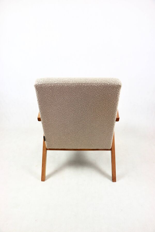 Fauteuil vintage B-310 VAR en bouclé beige structure des années 1970 - 2 pièces disponibles - bois clair