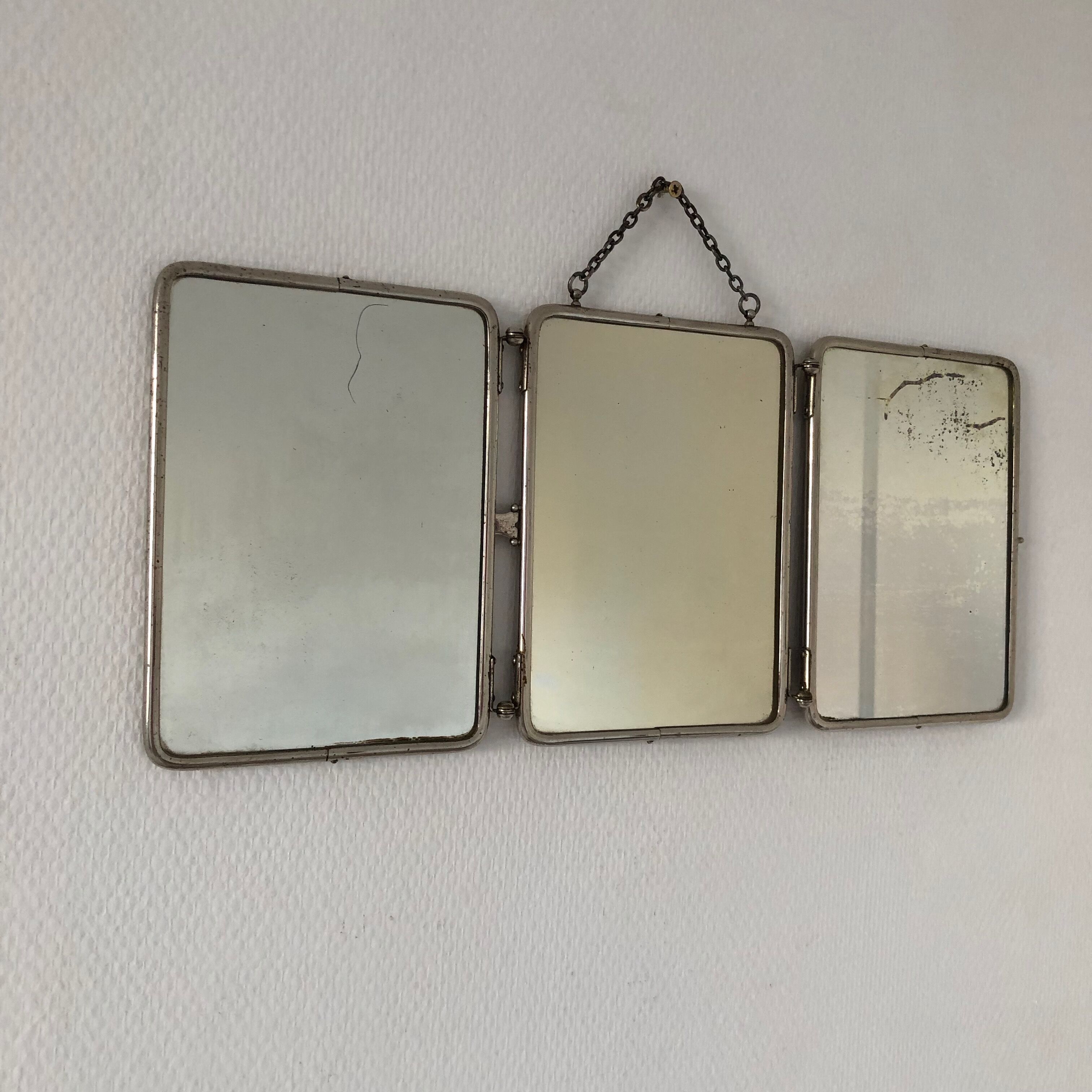 Mirror triptych barber, 1920 - 22 x 49cm