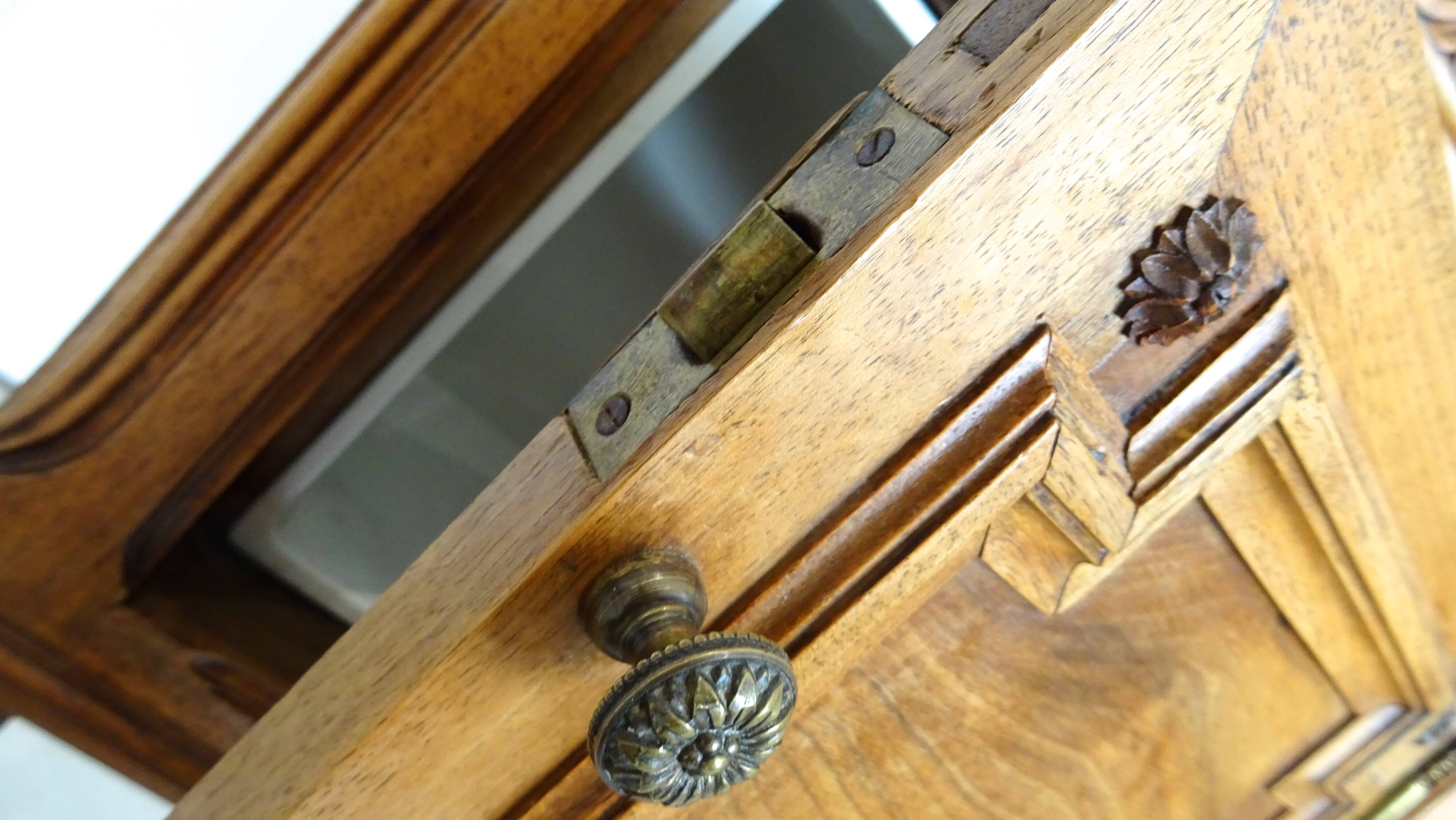 Bedside table - early 1900 - marble/ceramic