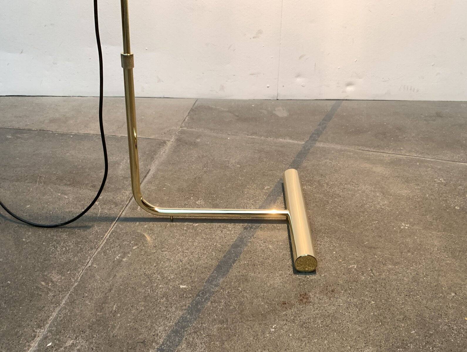 Mid-century floor lamp with counterweight in brass, 1960s