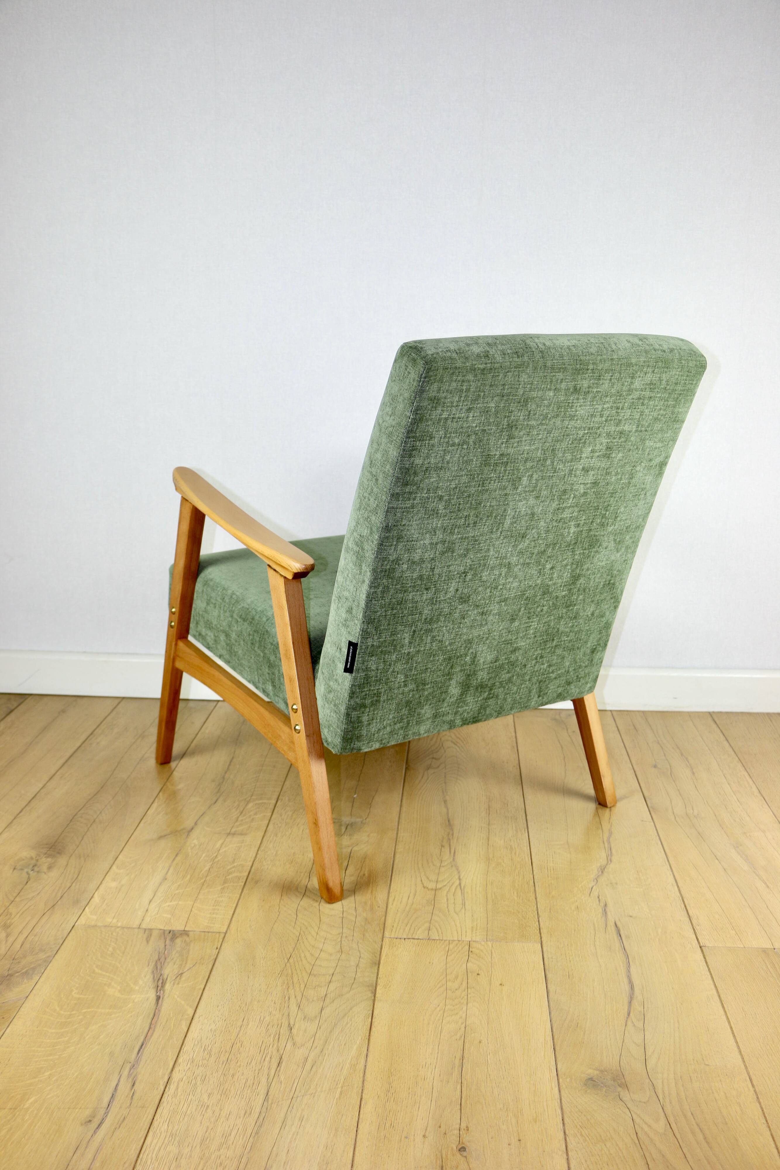 Classic armchair green olive structural light wood