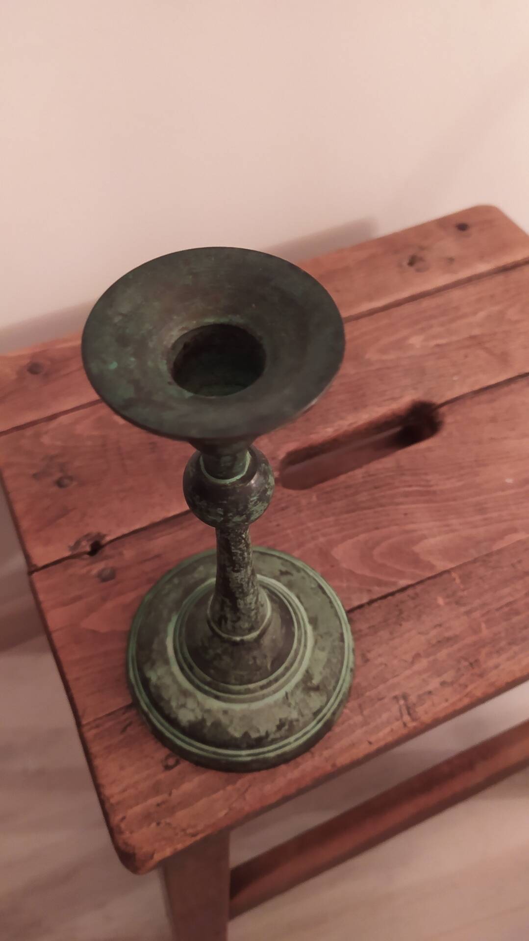 Bougeoir ancien en régule Vert de gris