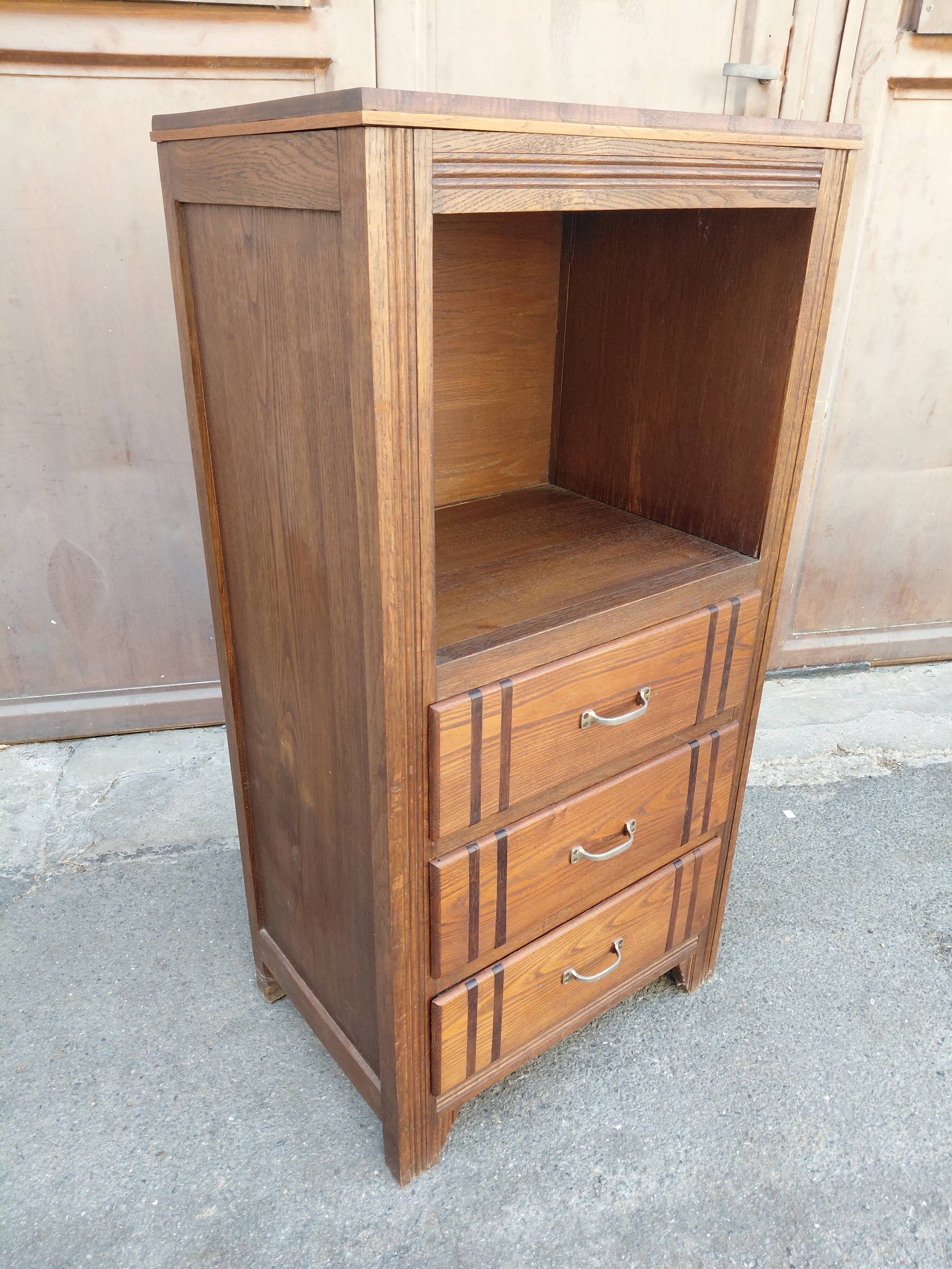 Petit meuble d'appoint,  commode