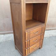 Small accent piece, chest of drawers
