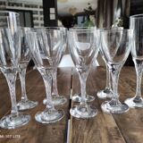 Set of 9 matching vintage glasses in 3 different sizes