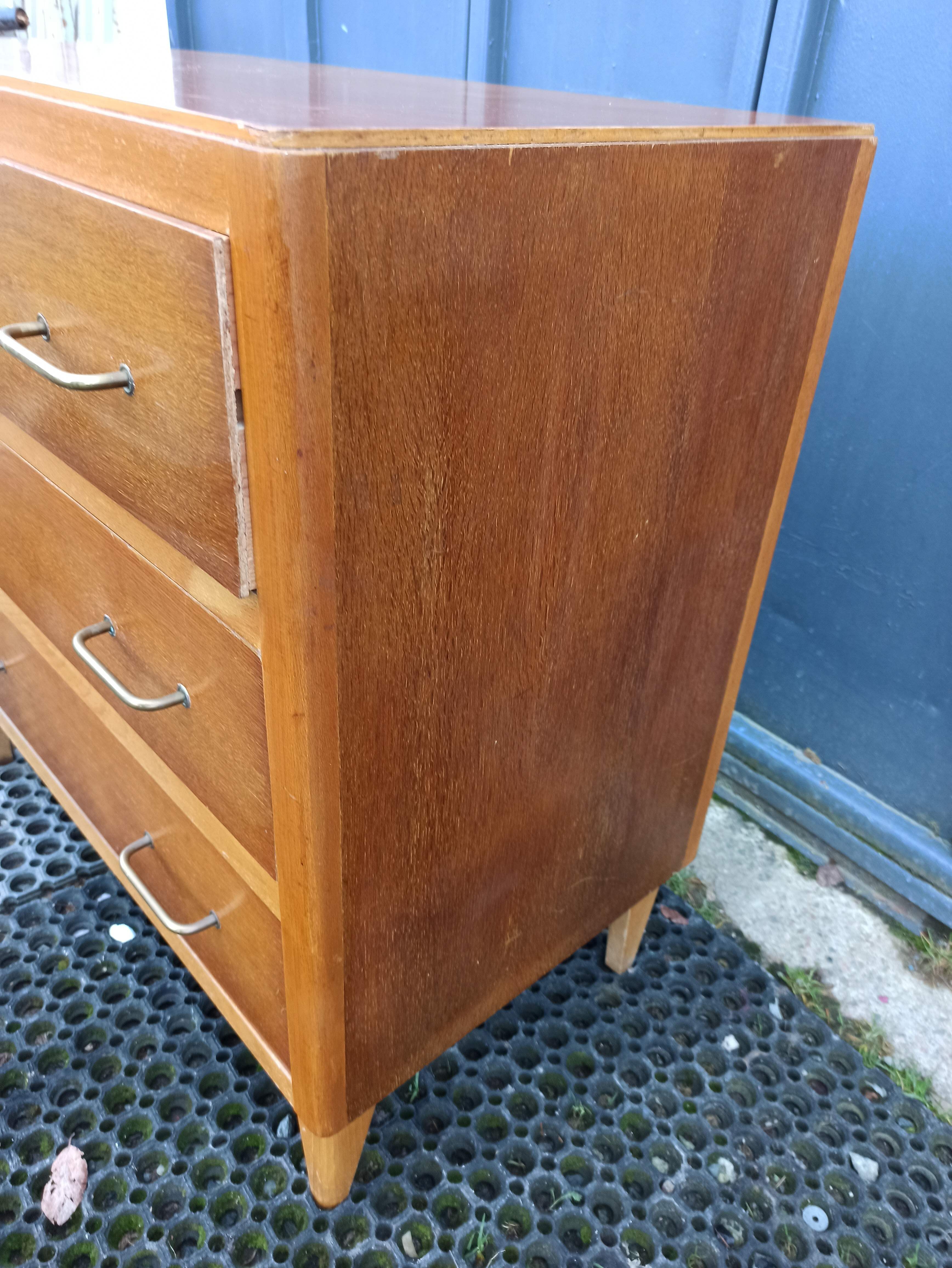 Commode des années 50/60 - 3 tiroirs
