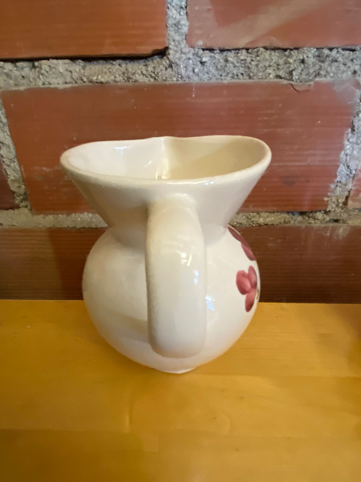 Old Service Juice Jug + 6 White Ceramic Glasses with Flower Wine Decor
