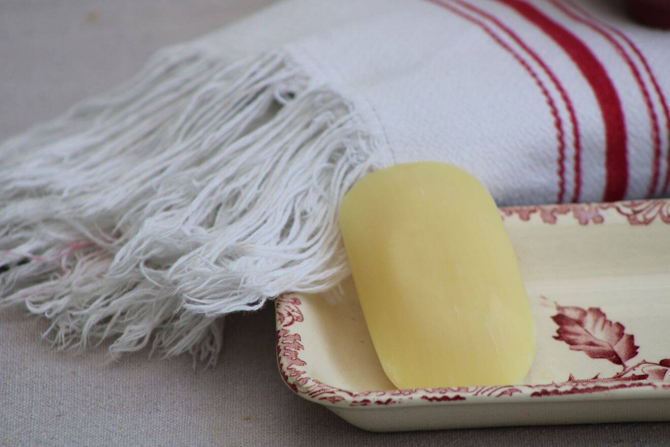 Ceramic soap dish