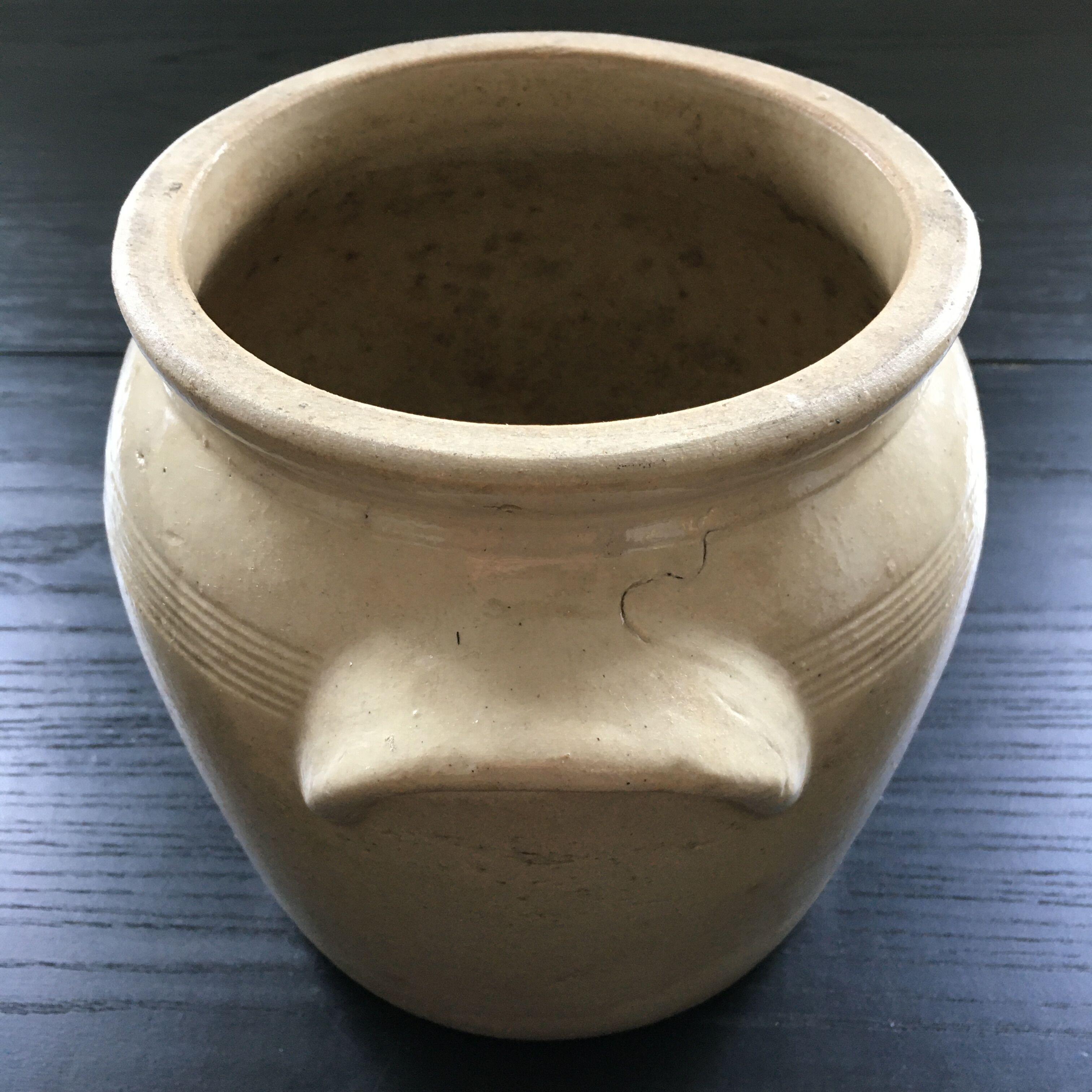 Beige stoneware plant pot/cachepot