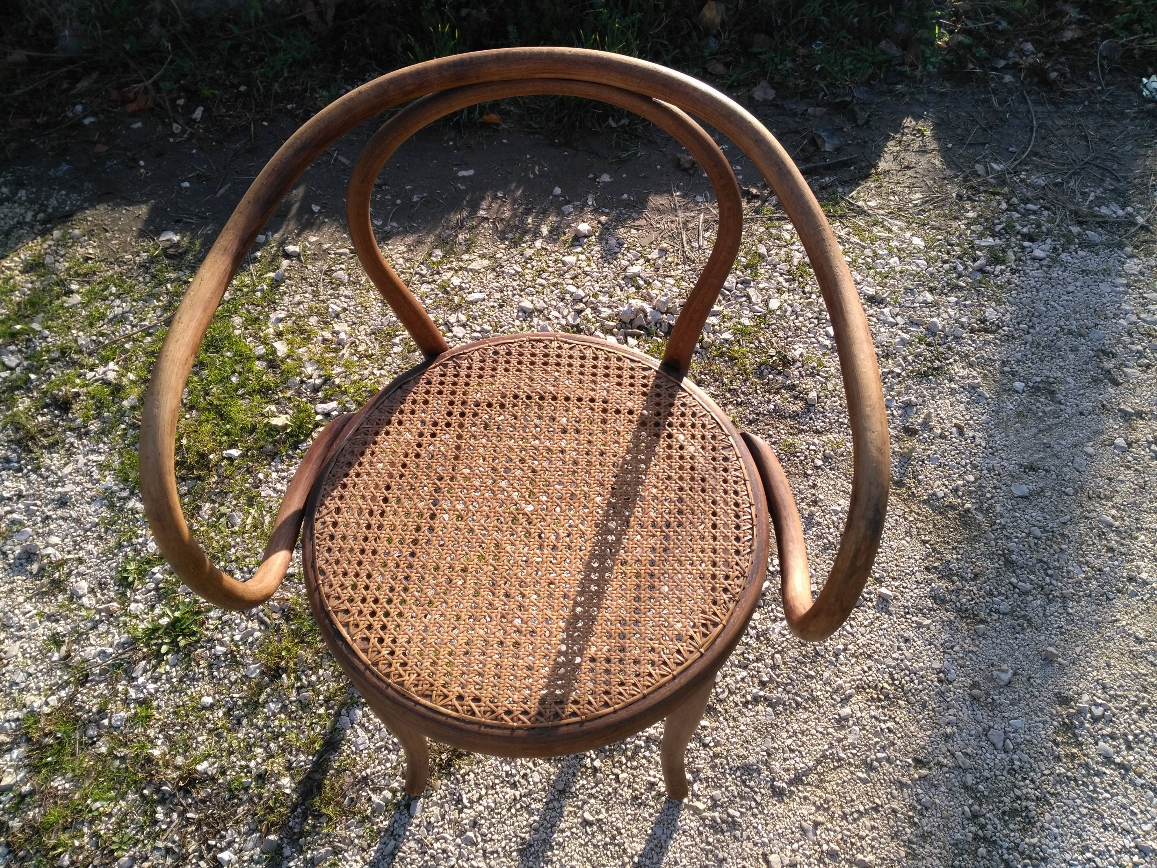 Chair J.J Kohn says "Le Corbusier"