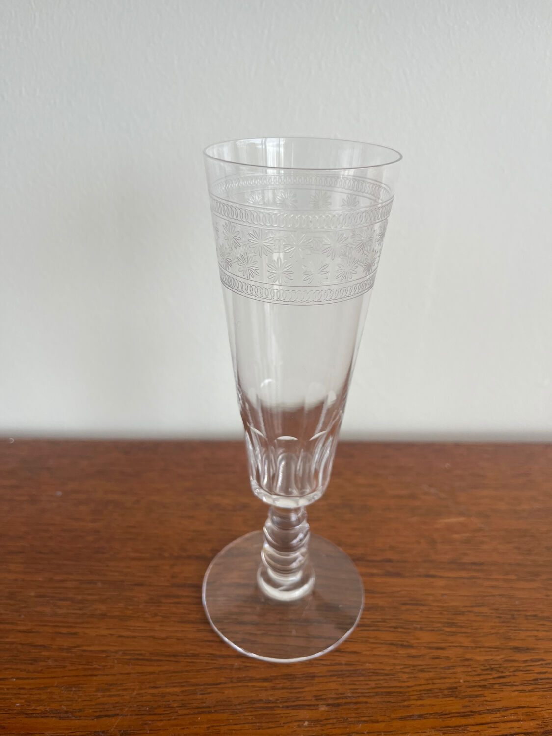 11 Baccarat Crystal Champagne Flutes, model 4770, 1907 catalogue