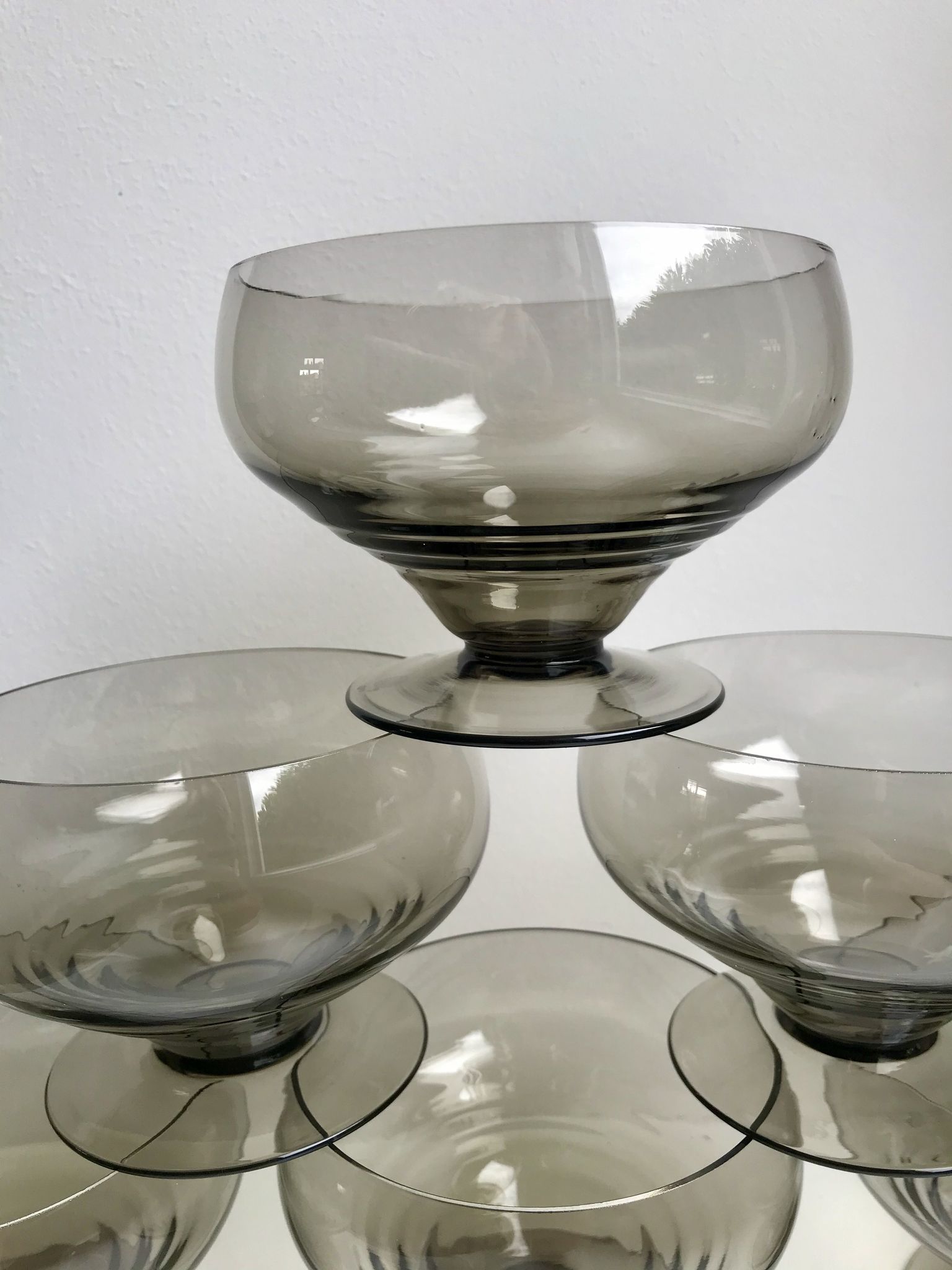 Set of 6 art deco design champagne glasses in smoked glass 30s-40s