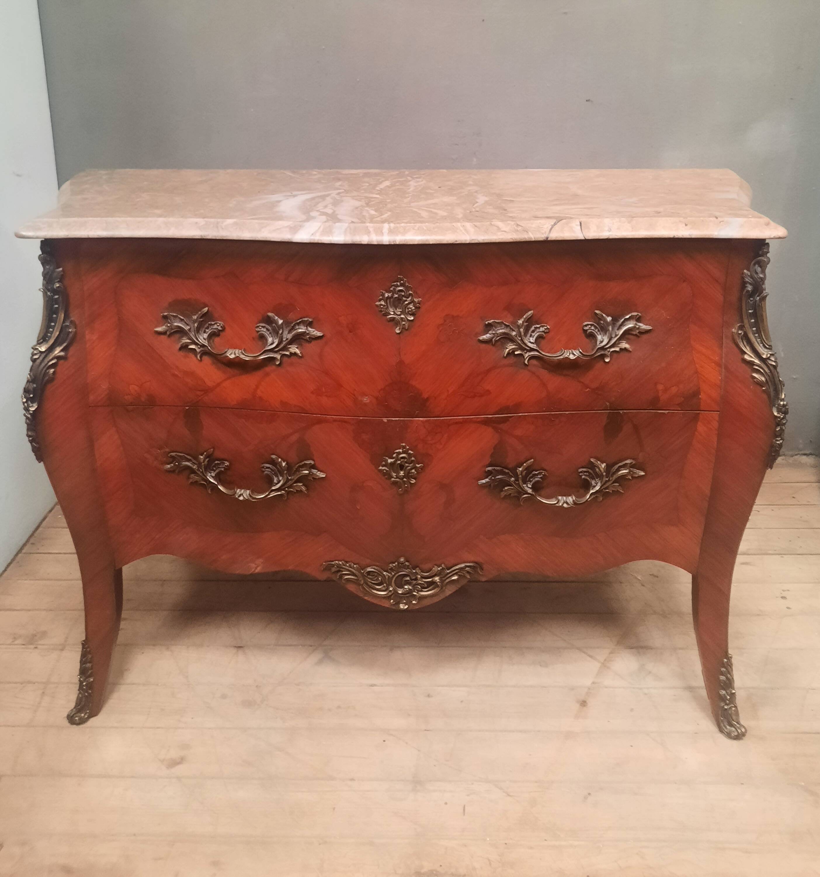 Louis XV style chest of drawers with floral marquetry