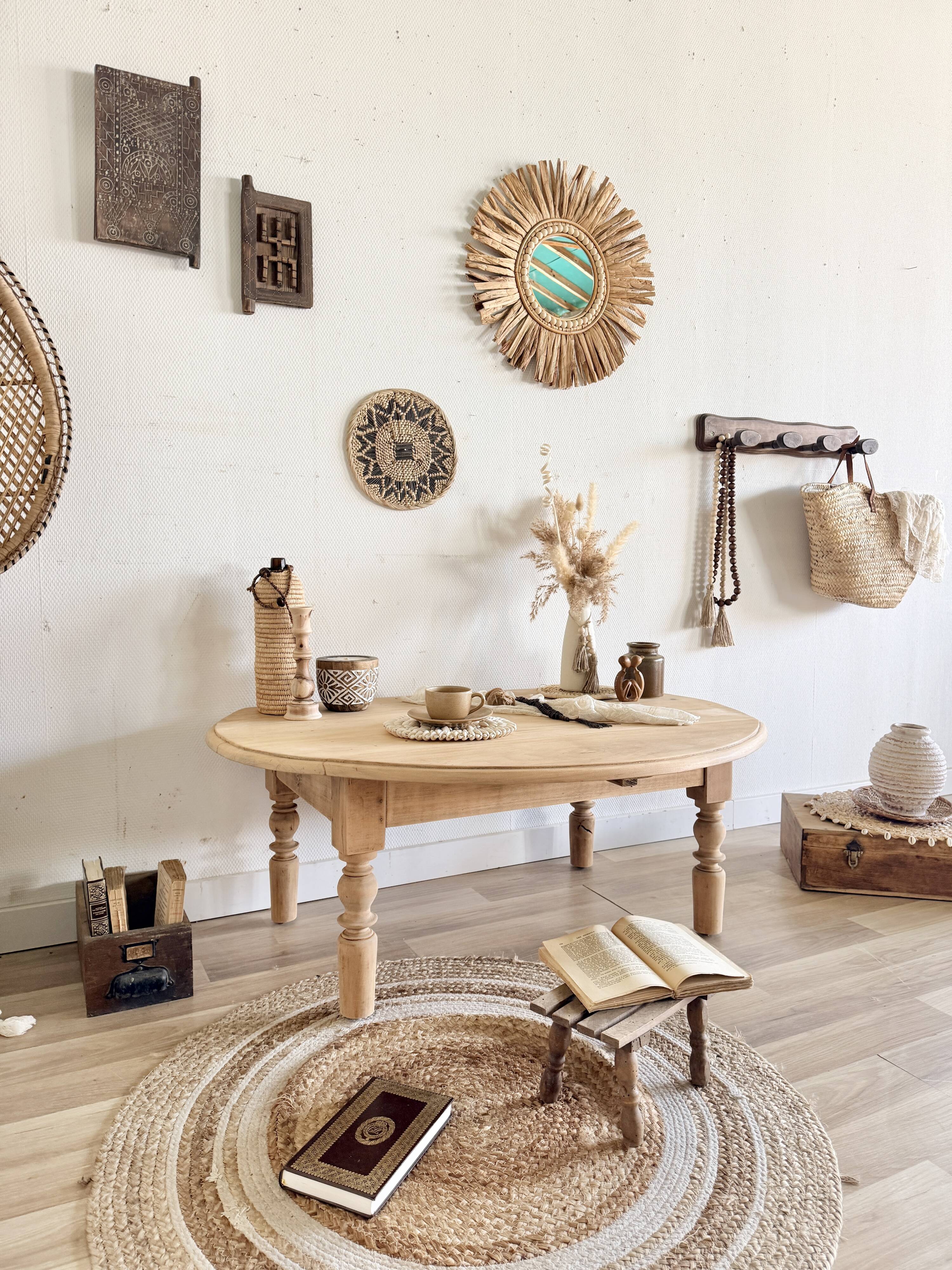 Folding coffee table