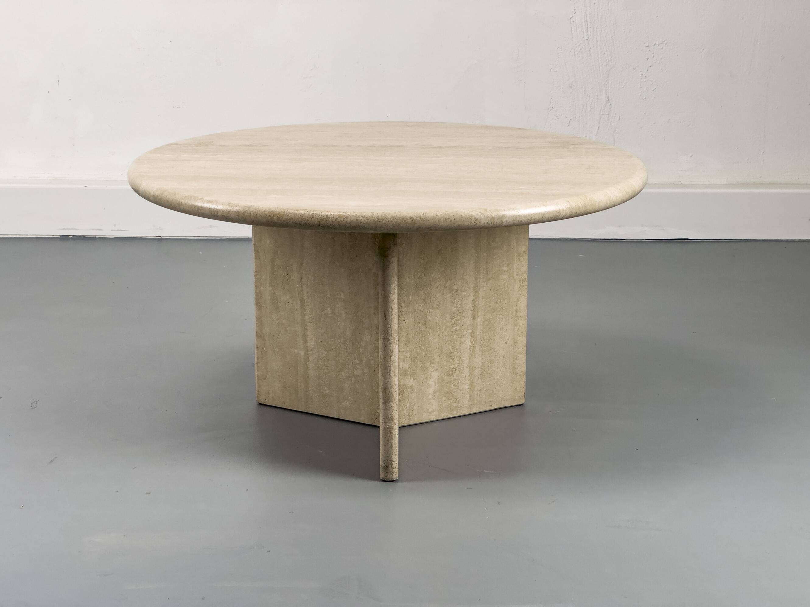 Table basse circulaire vintage en travertin, années 1970