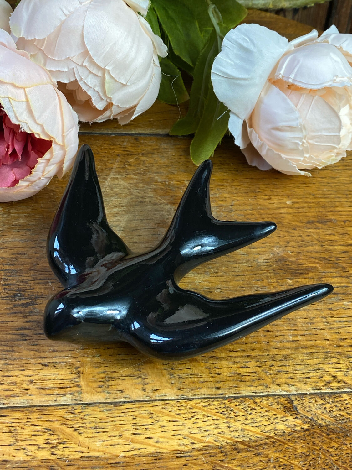 Ceramic swallow