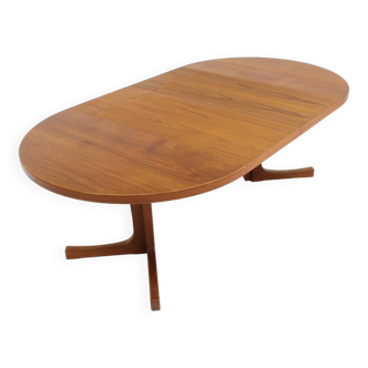 Vintage Danish round extendable dining table from the 1960s, Denmark.