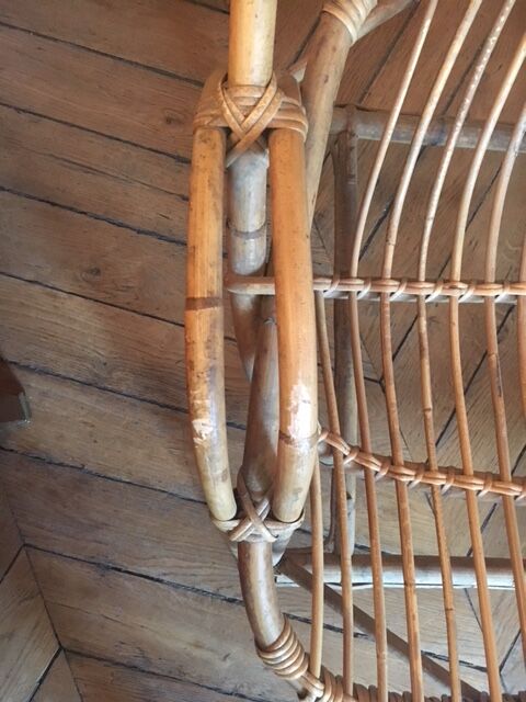 Sofa bench into rattan