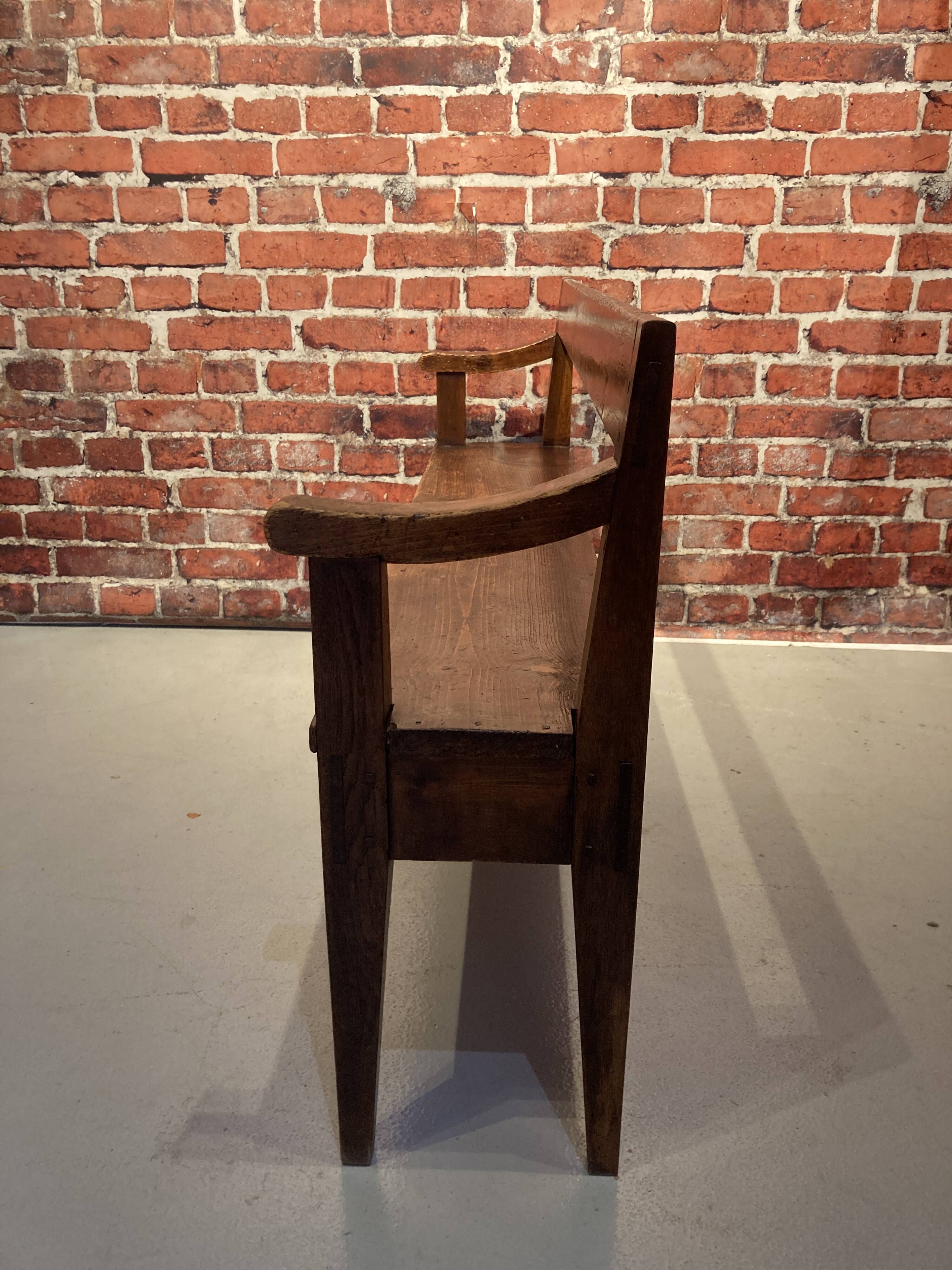 Banc d'église en bois