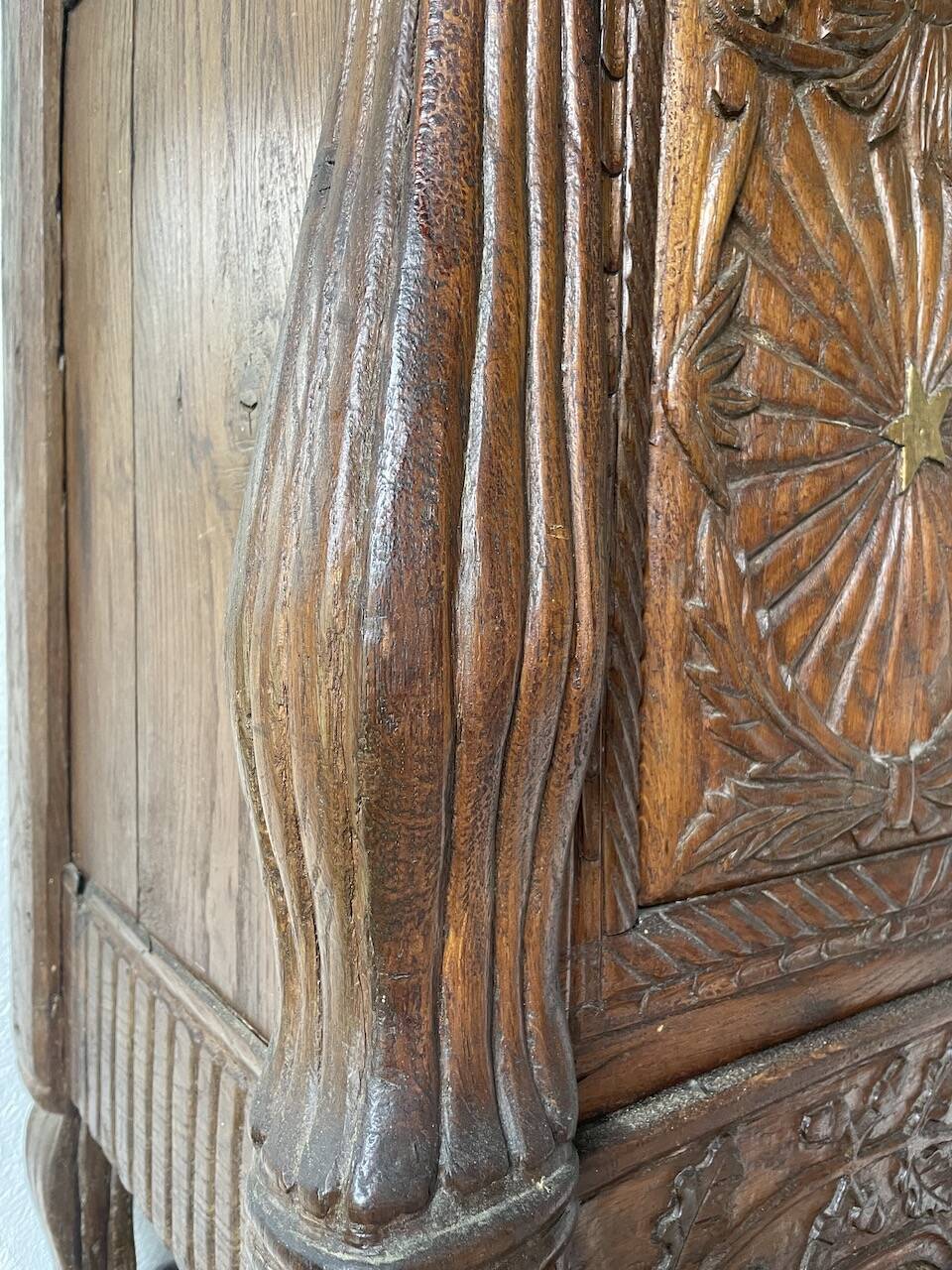 Auvergne brutalist folk art furniture 1890