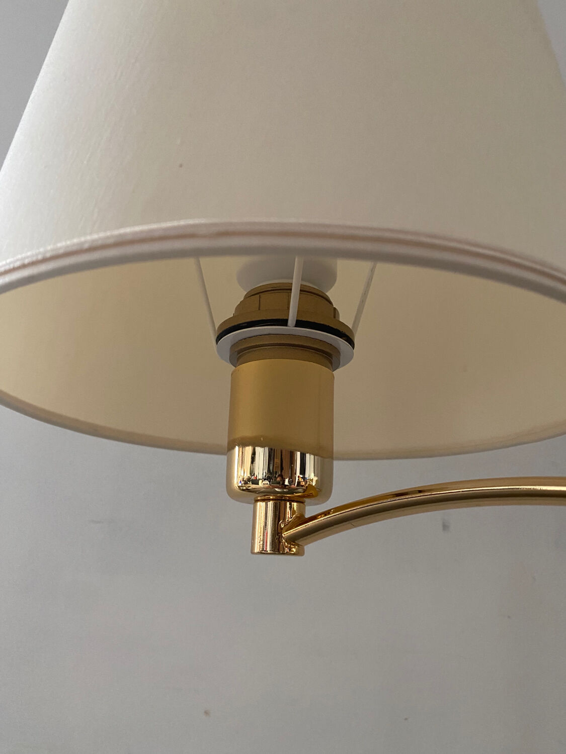 Vintage e-reader lamp from the 70s