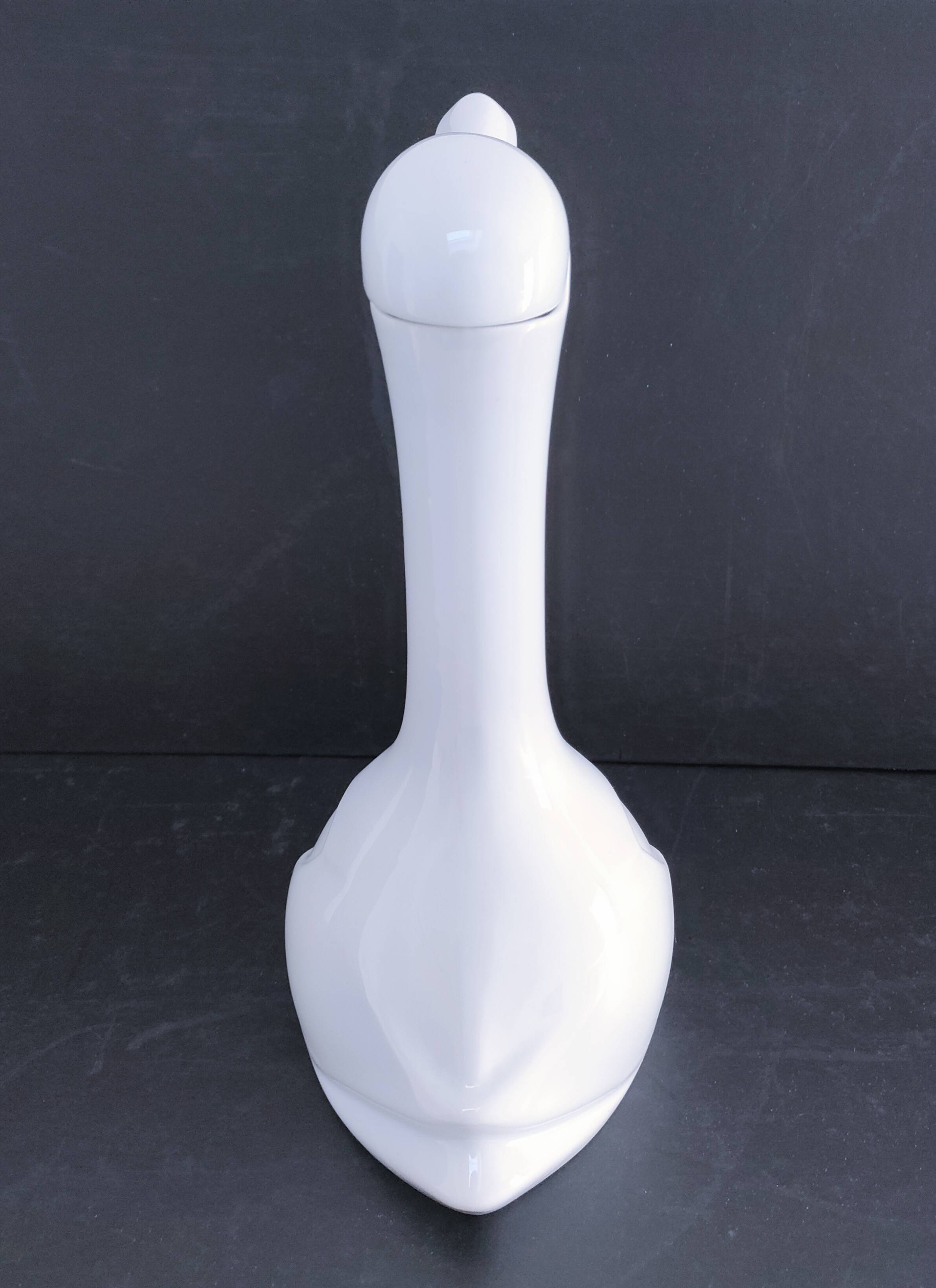 Porcelain bird carafe