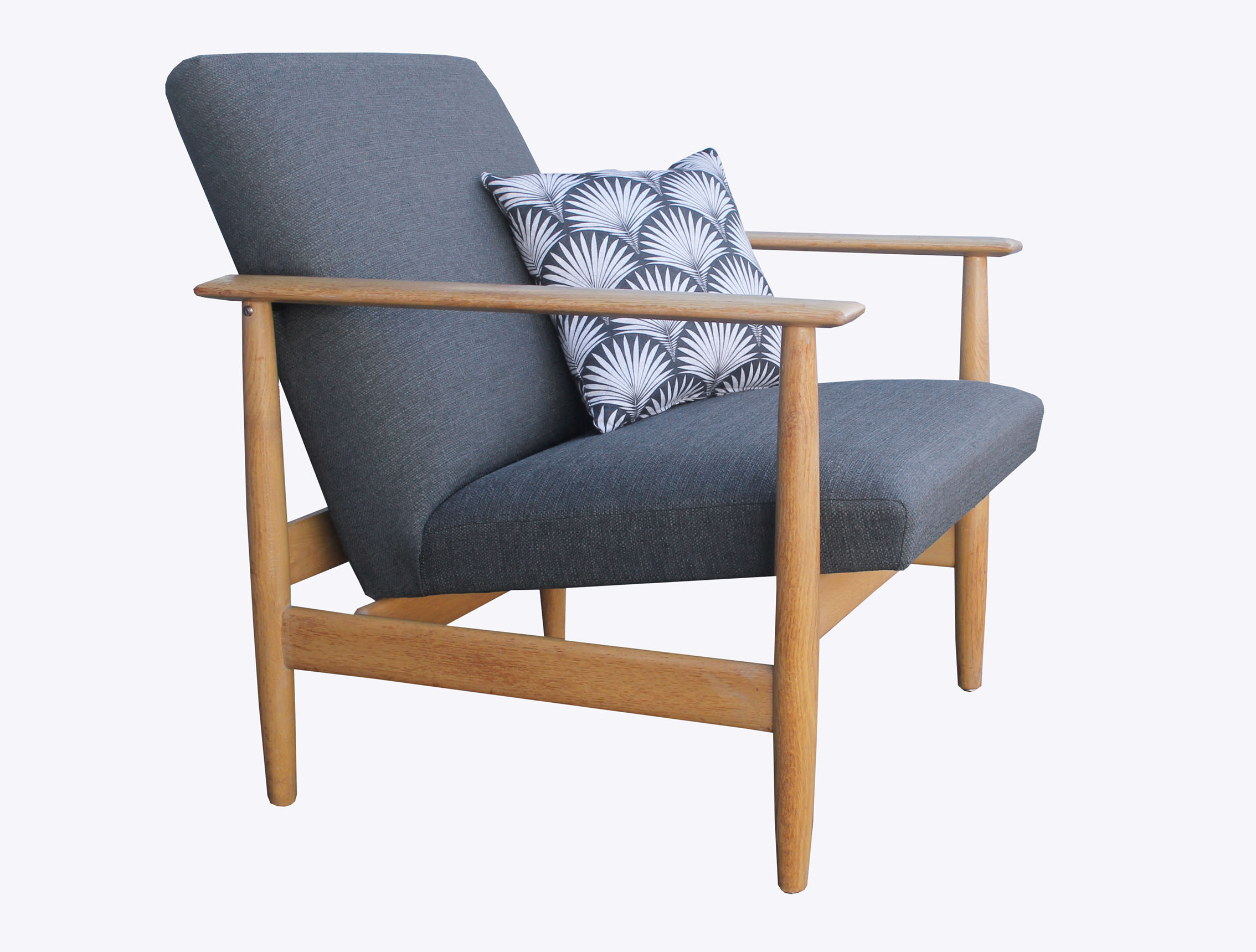 1960s Armchair Wilhelm Knoll in oak wood