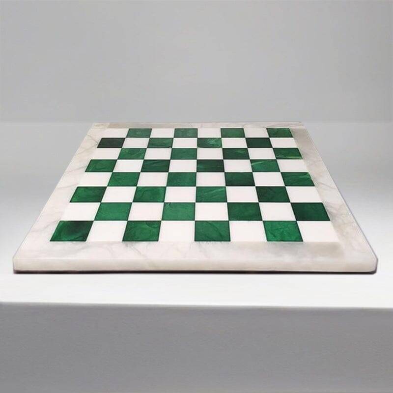 1970s Italian Volterra Alabaster Chess Set in Rare Forest Green and White