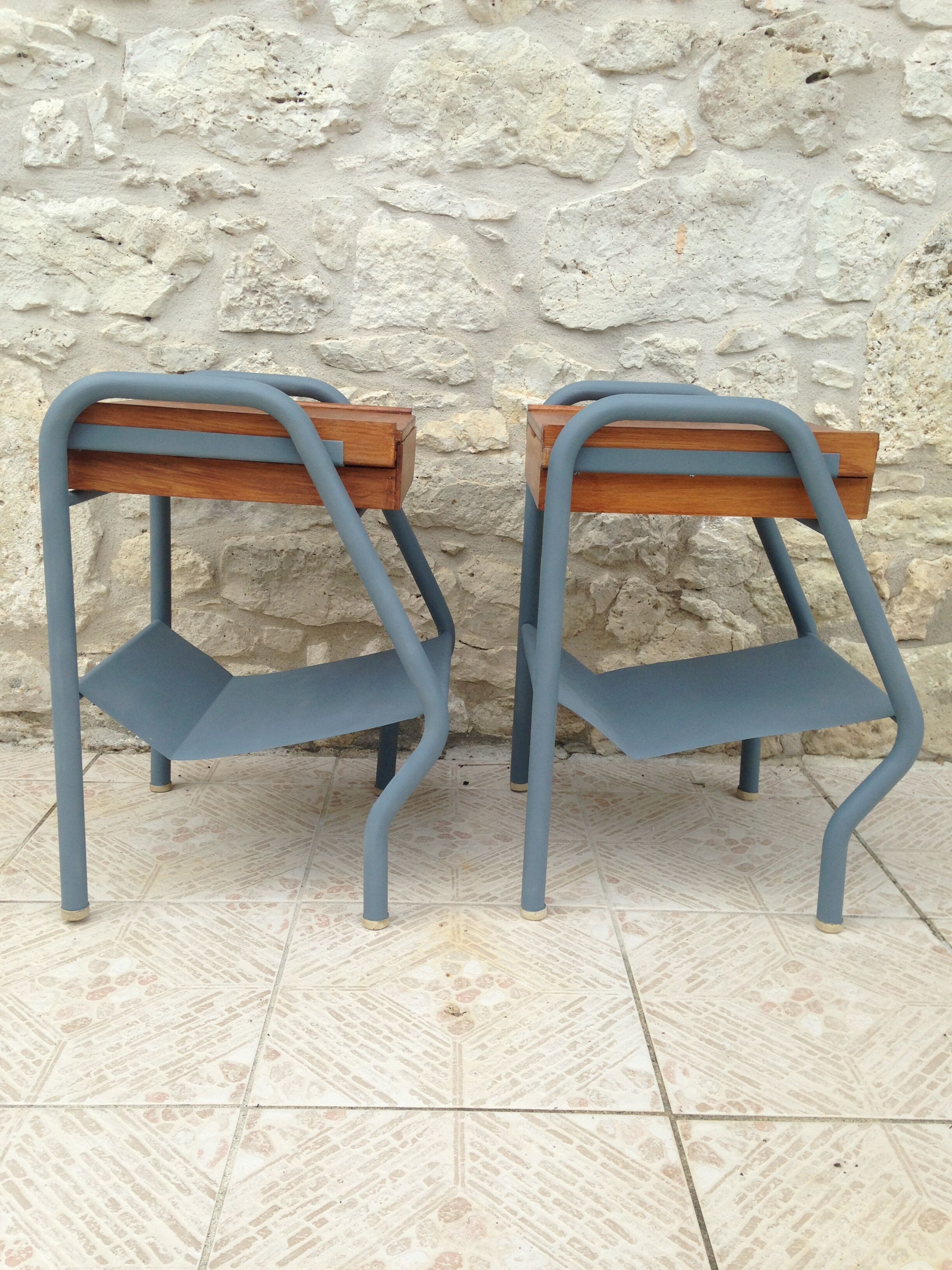 Pair of bedside years 50/60