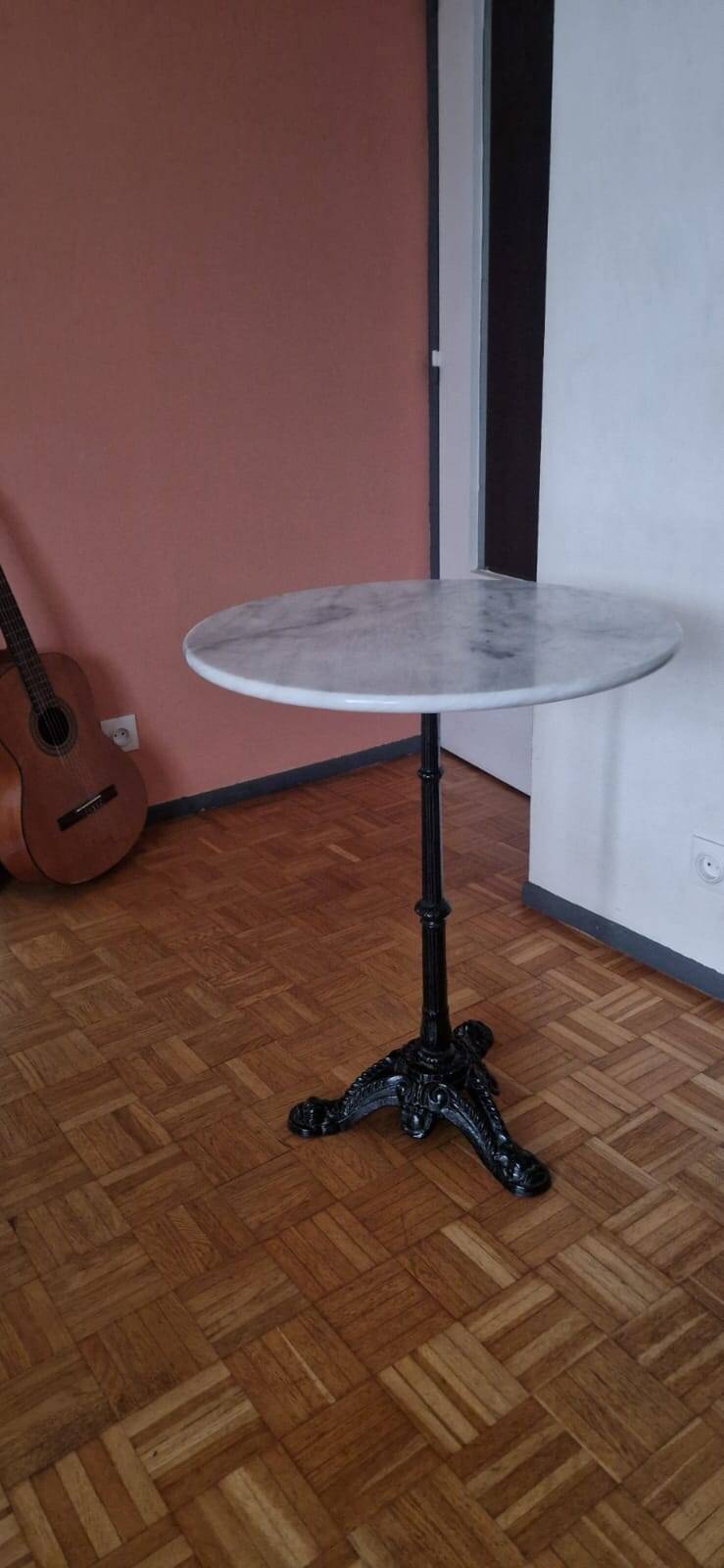 Round marble bistro table