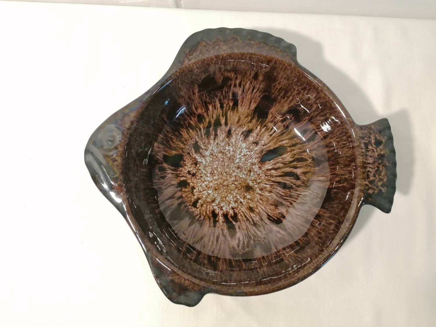 Set of 7 fish-shaped plates signed MARIUS GIUGE circa 1970